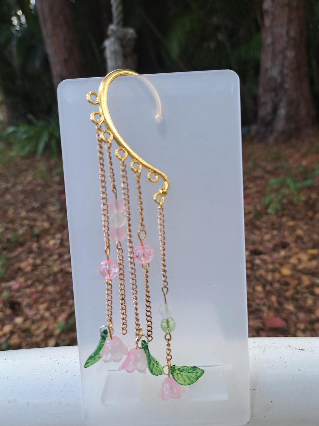 Kiss Kiss, Fall in Love Ear Cuff